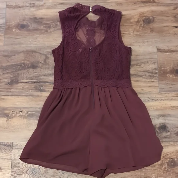 Xhilaration Lace Burgundy Romper - Picture 7 of 8